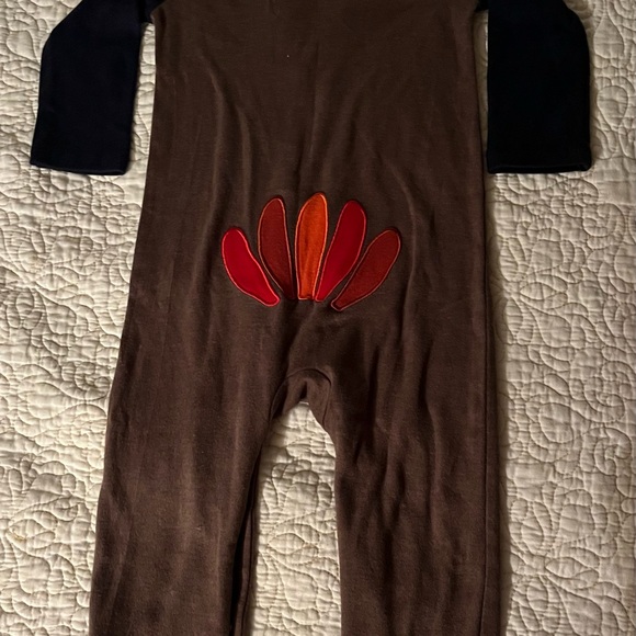 Toddler Size 24 Month One Piece with Appliqué Turkey Snap Closure - Picture 2 of 5